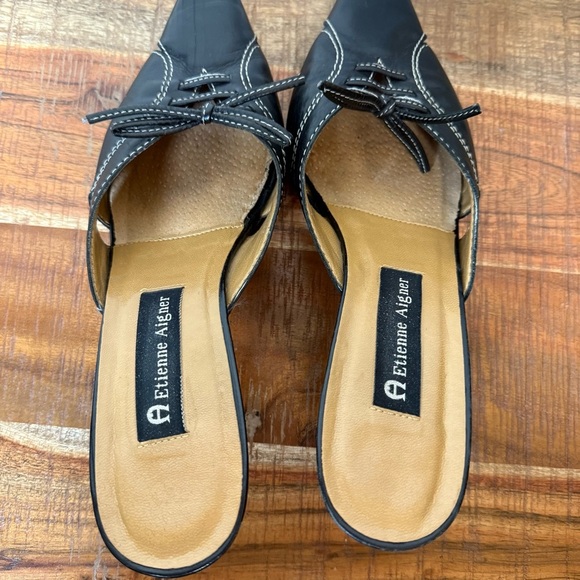 Vintage Etienne Aigner Black Heeled Mules with Timeless Elegance, Size 8 - Picture 5 of 10